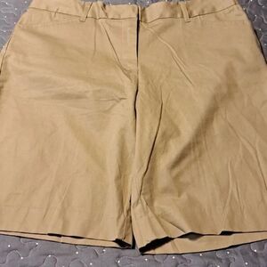 Geoffrey Beene tan shorts size 10